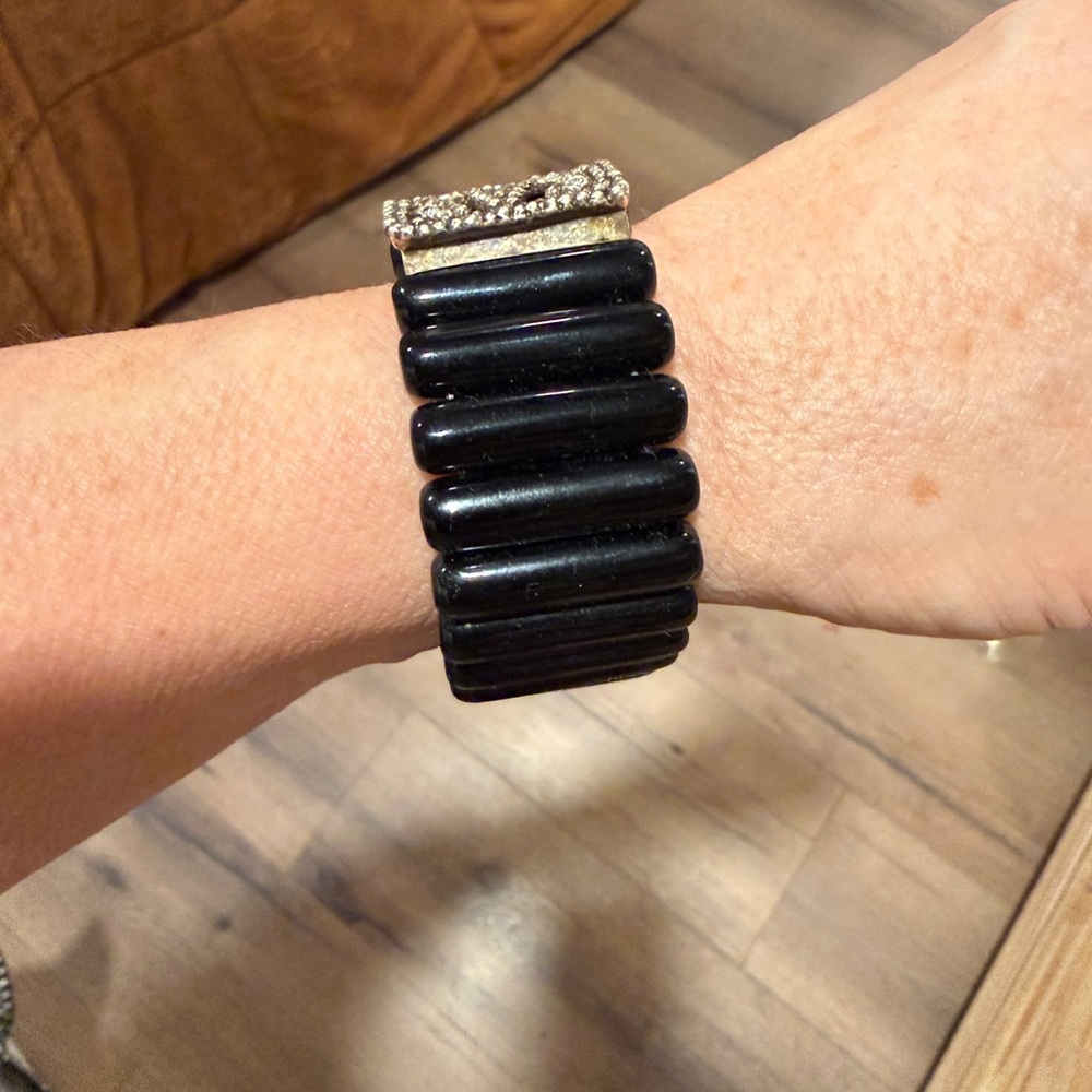 Black and Silver Beaded Bracelet - Picture 2 of 2